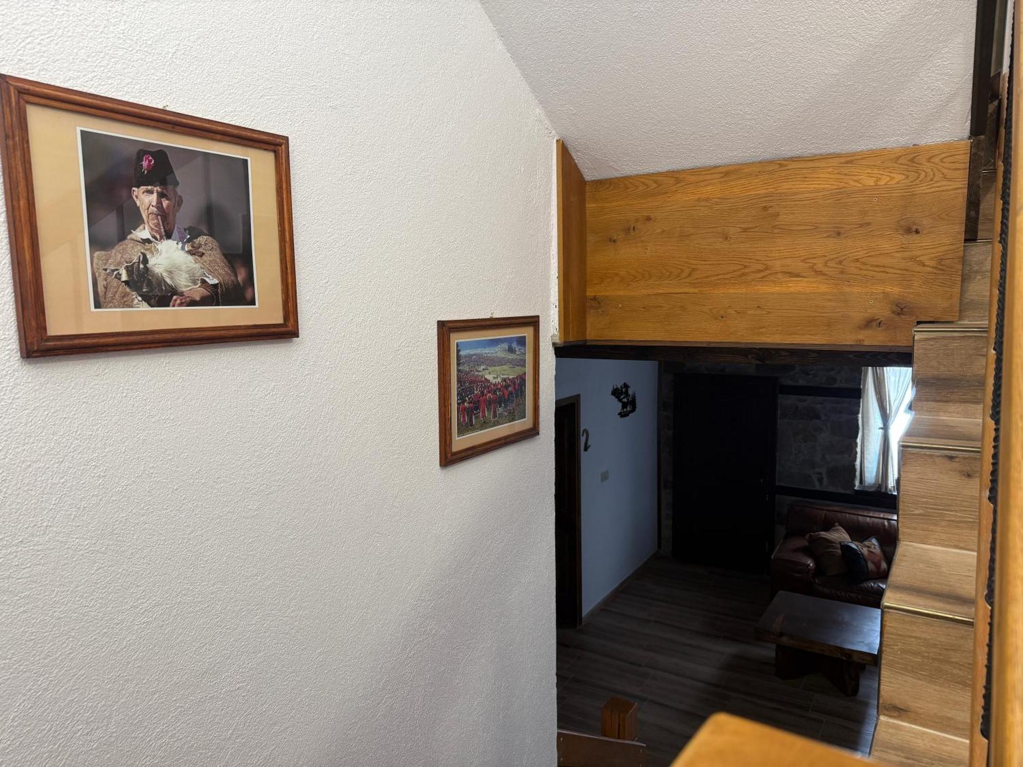 Къща За Гости Меча Стъпка Gela Extérieur photo