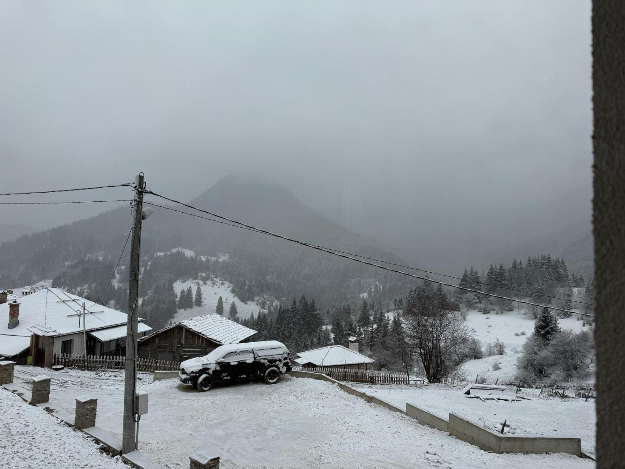 Къща За Гости Меча Стъпка Gela Extérieur photo