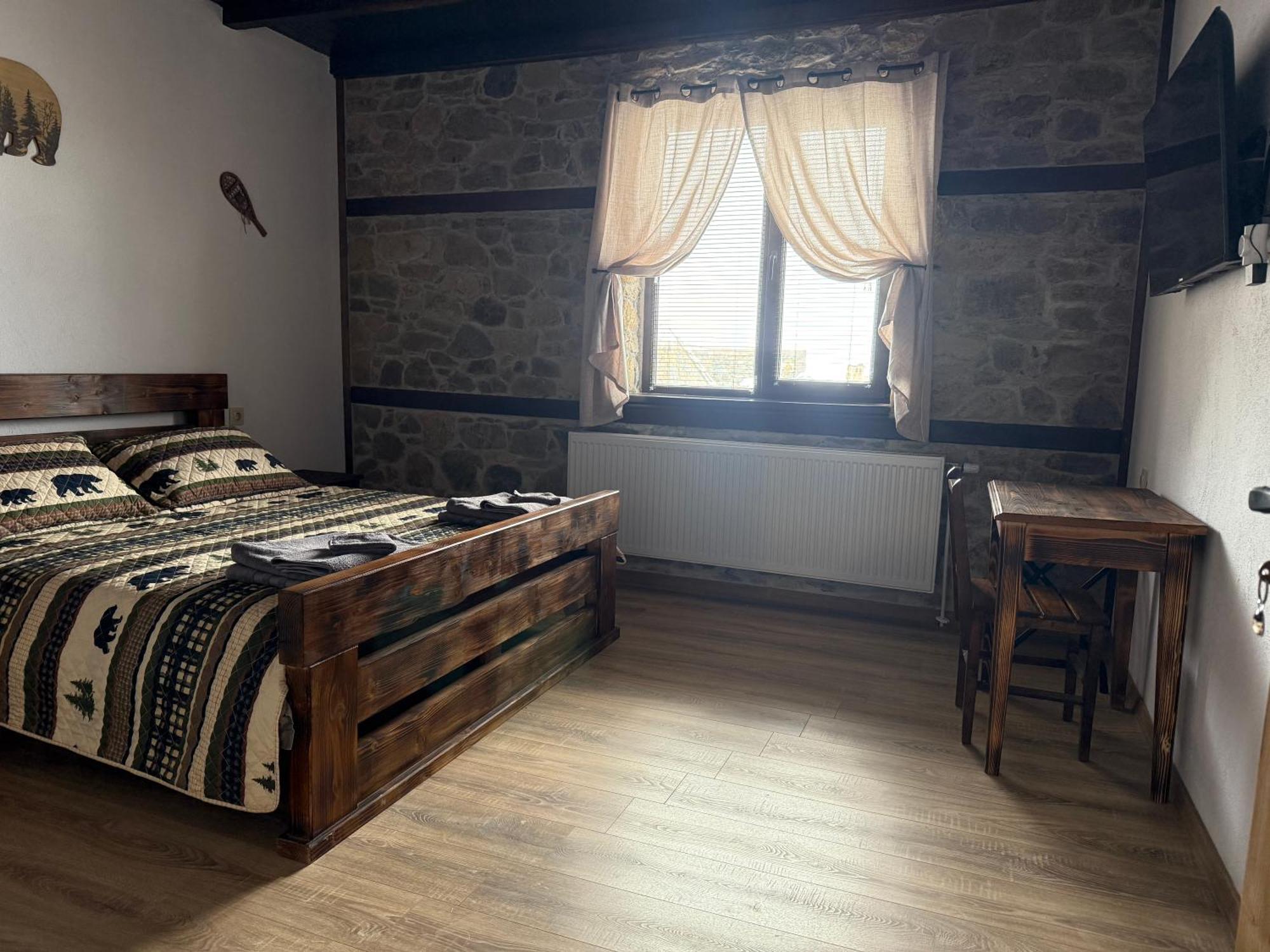 Къща За Гости Меча Стъпка Gela Extérieur photo